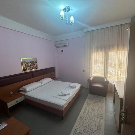 Hotel Edland Vlore Ngoại thất bức ảnh