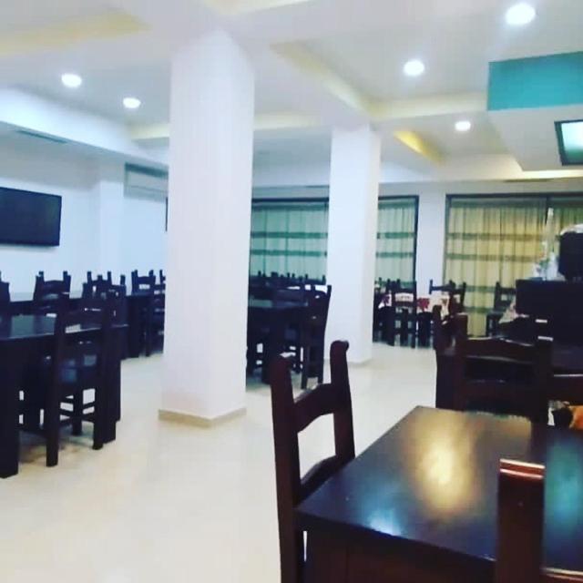 Hotel Edland Vlore Ngoại thất bức ảnh