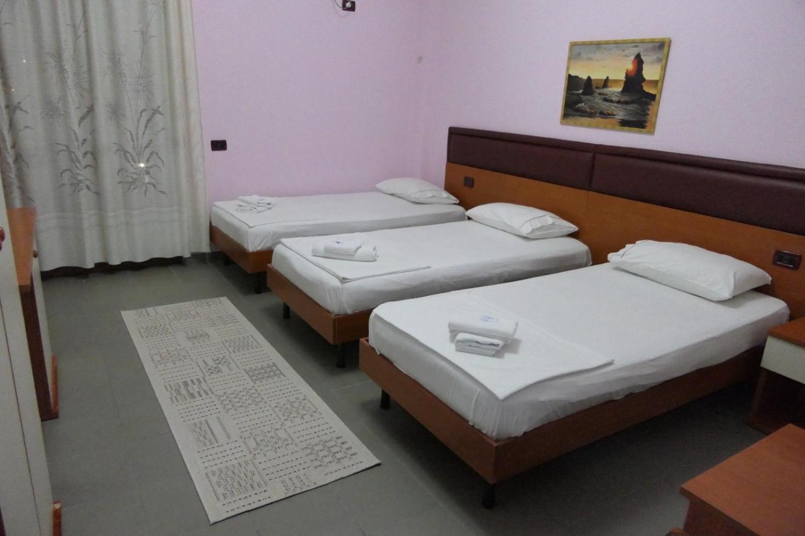 Hotel Edland Vlore Ngoại thất bức ảnh