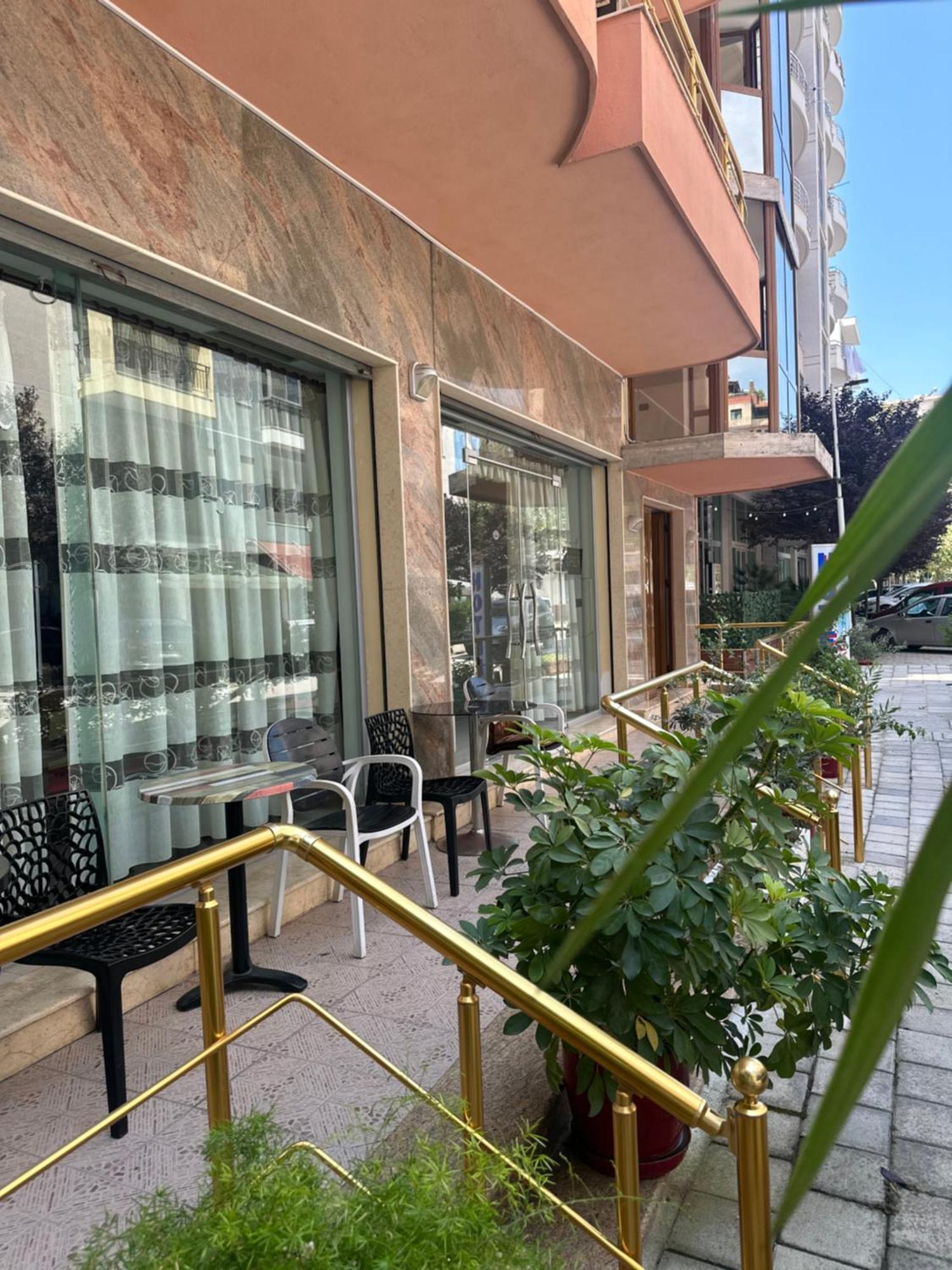 Hotel Edland Vlore Ngoại thất bức ảnh