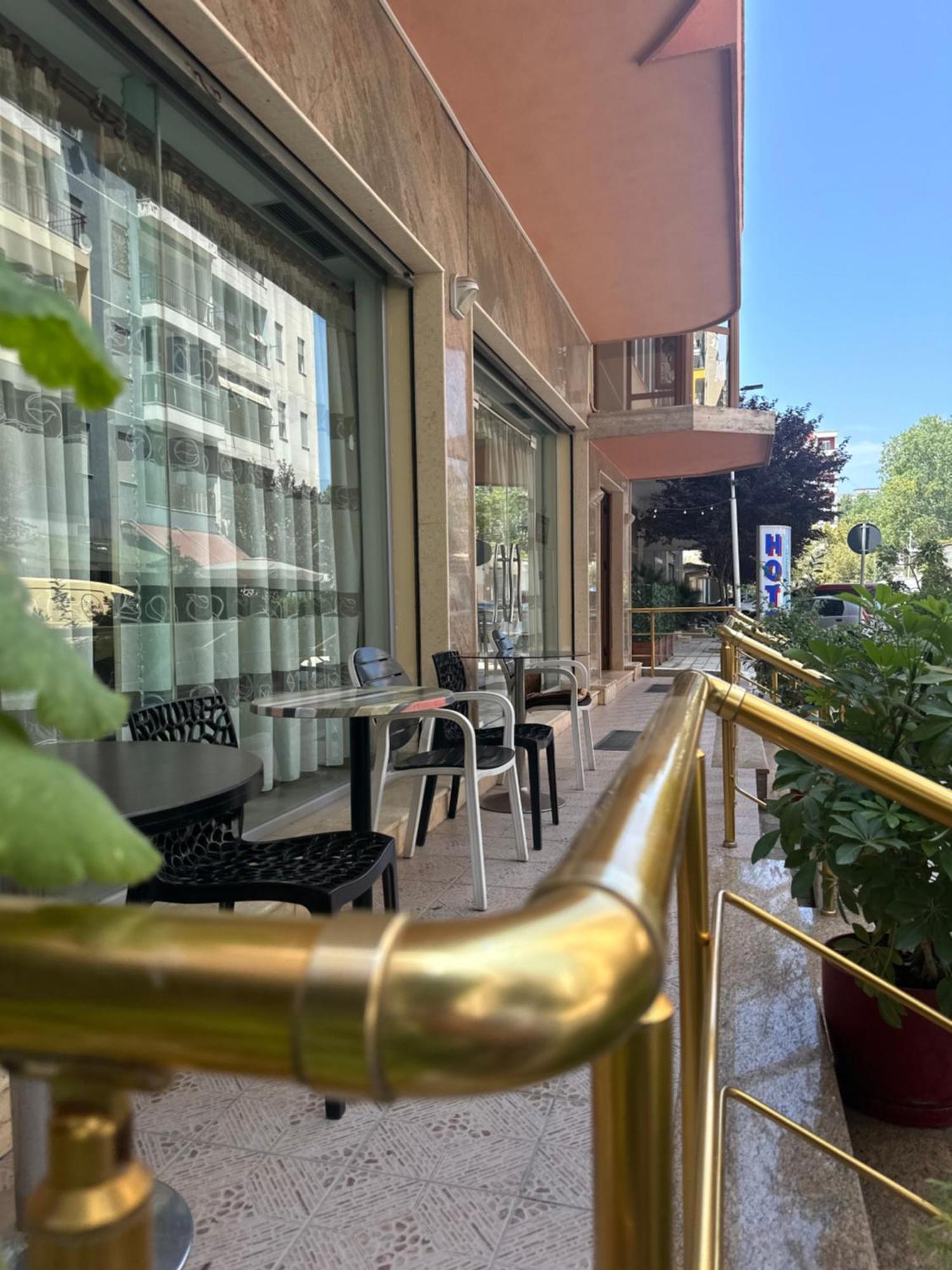Hotel Edland Vlore Ngoại thất bức ảnh