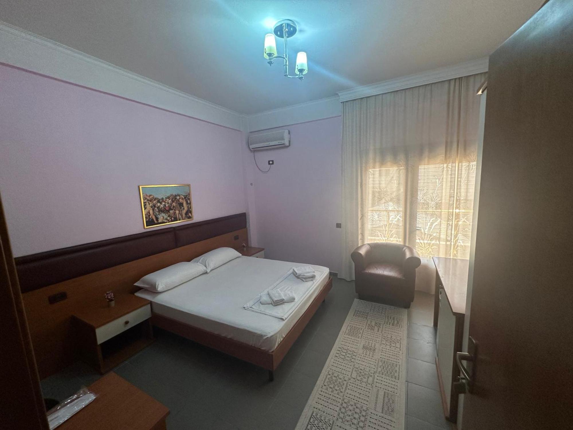 Hotel Edland Vlore Ngoại thất bức ảnh